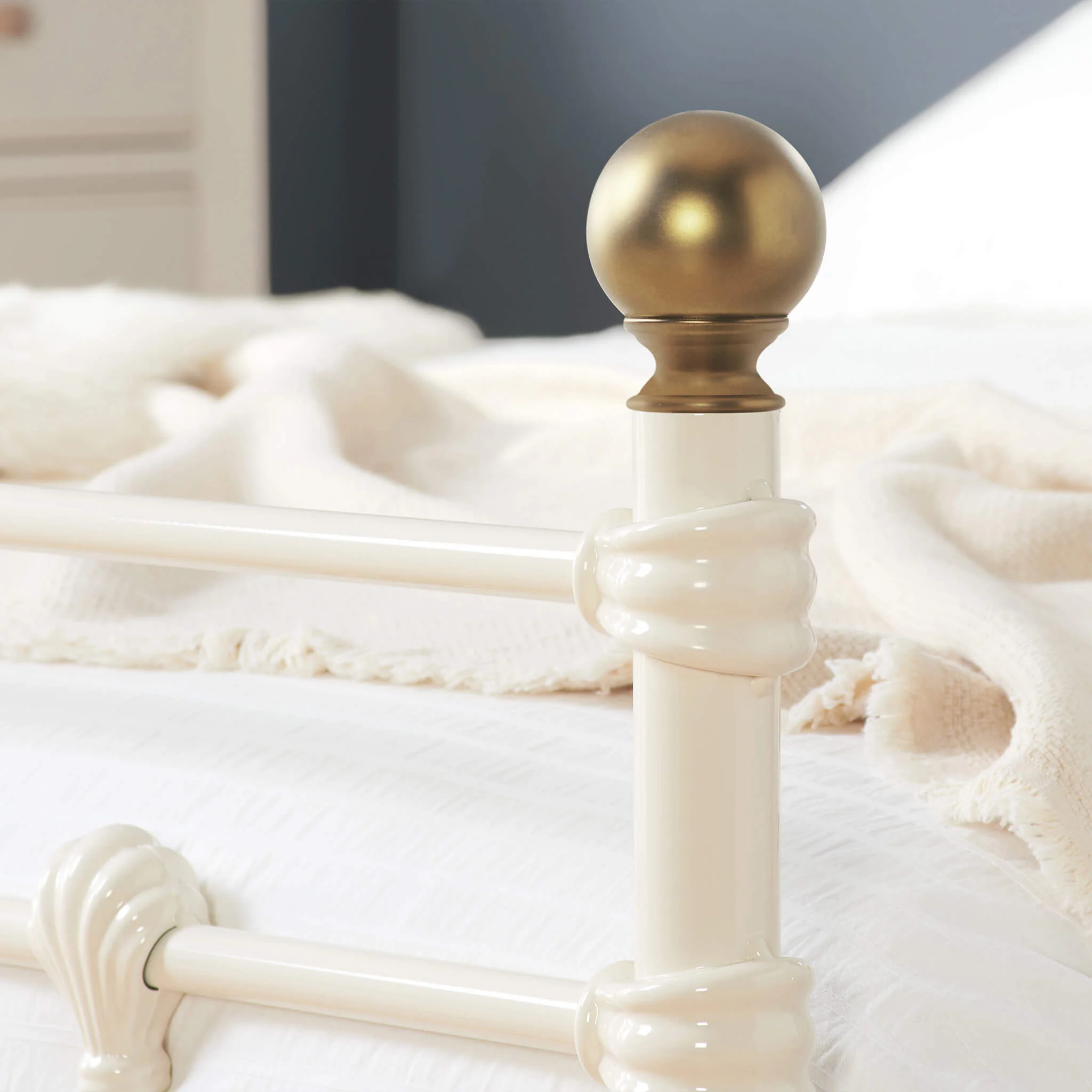 Atlas Cream Metal Bed Frame - Image 4