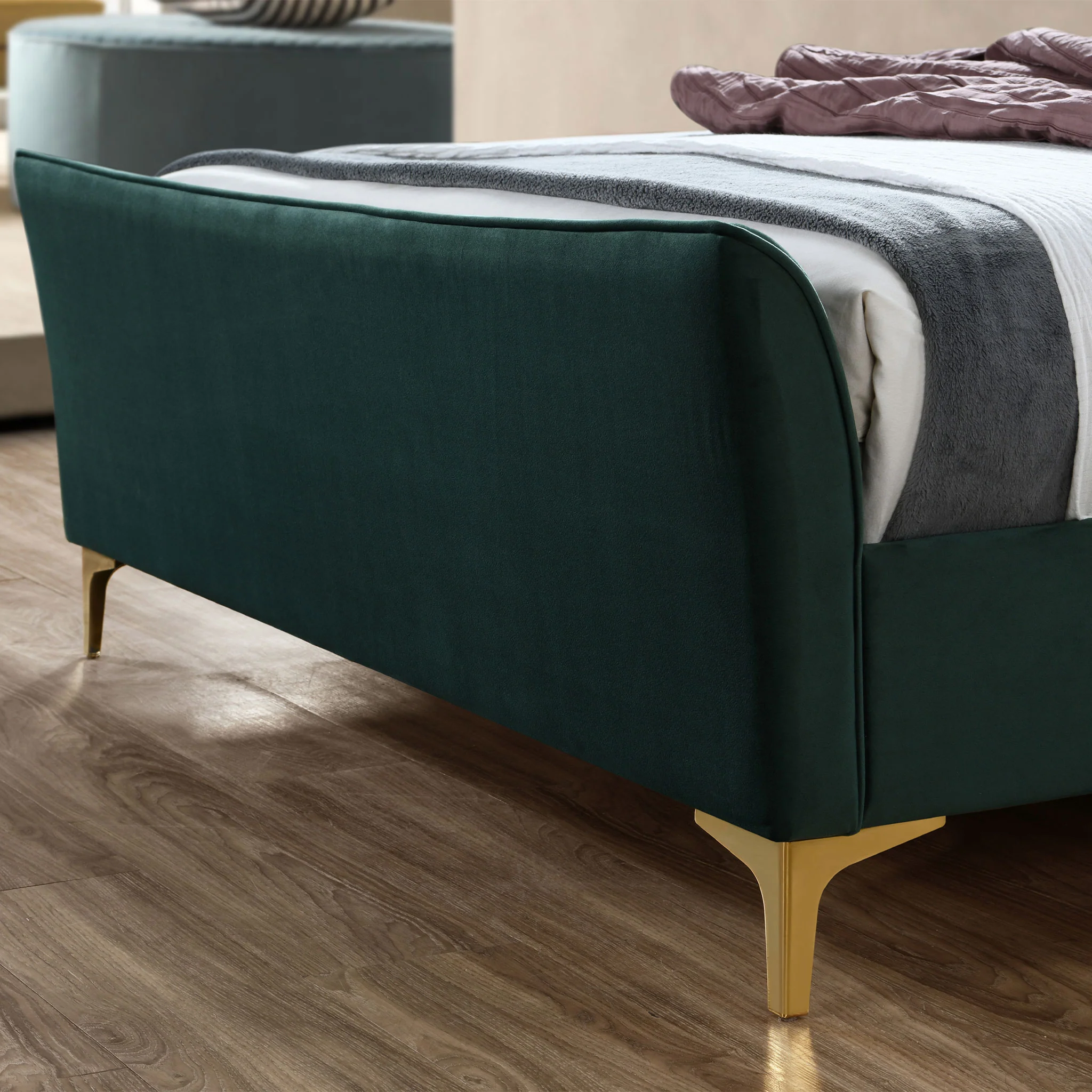 Clover Bed Green Velvet - Image 3