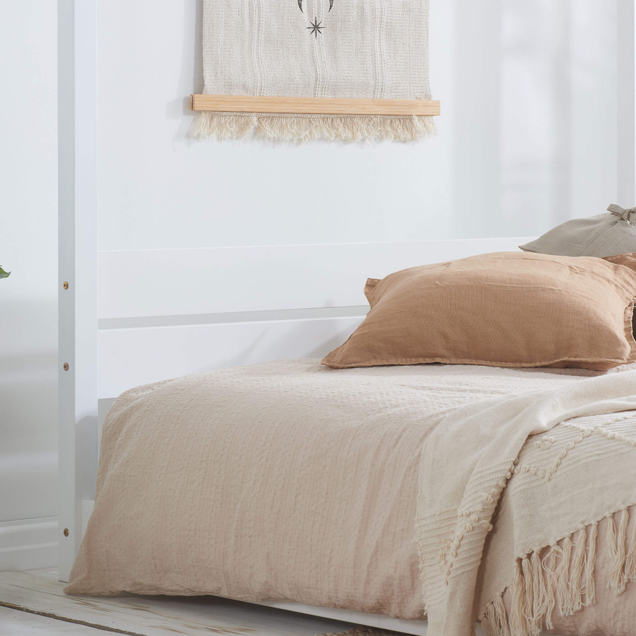 Darwin Four Poster Bed White - Image 3