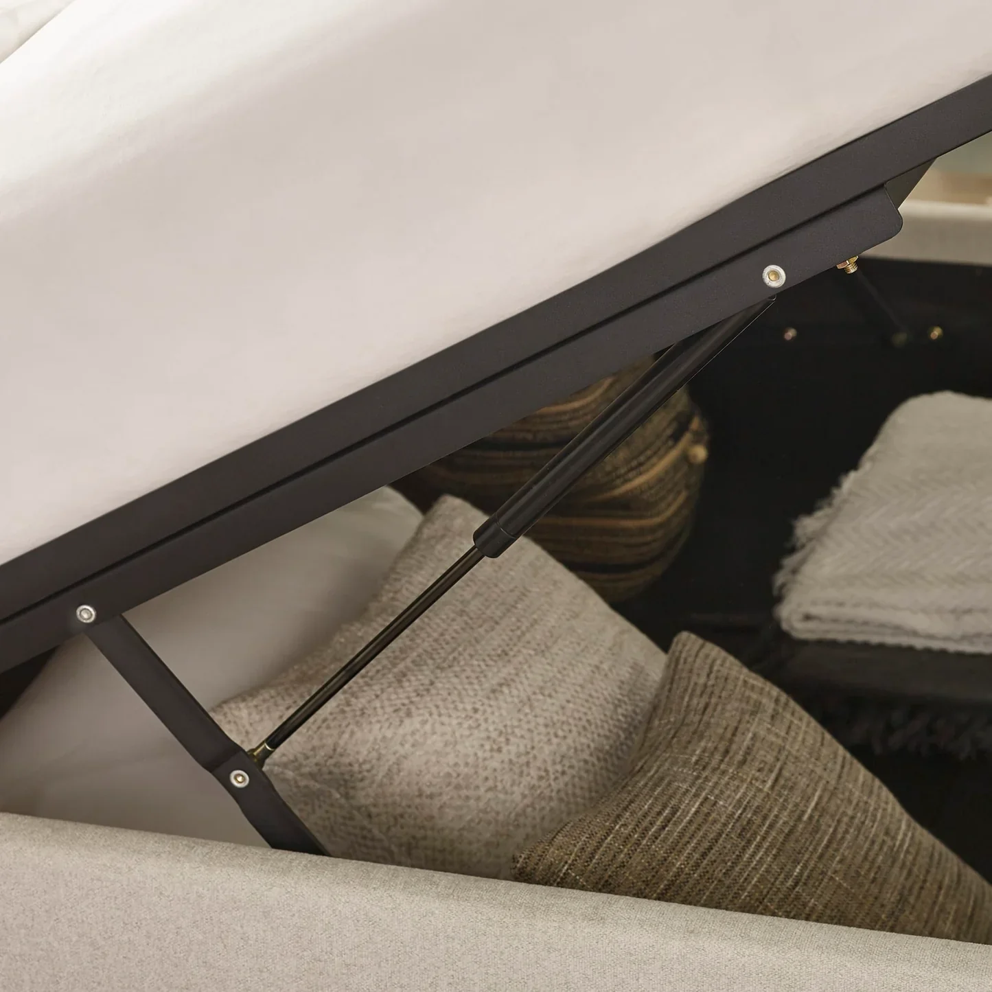 Maddock Ottoman Storage Bed - Image 5