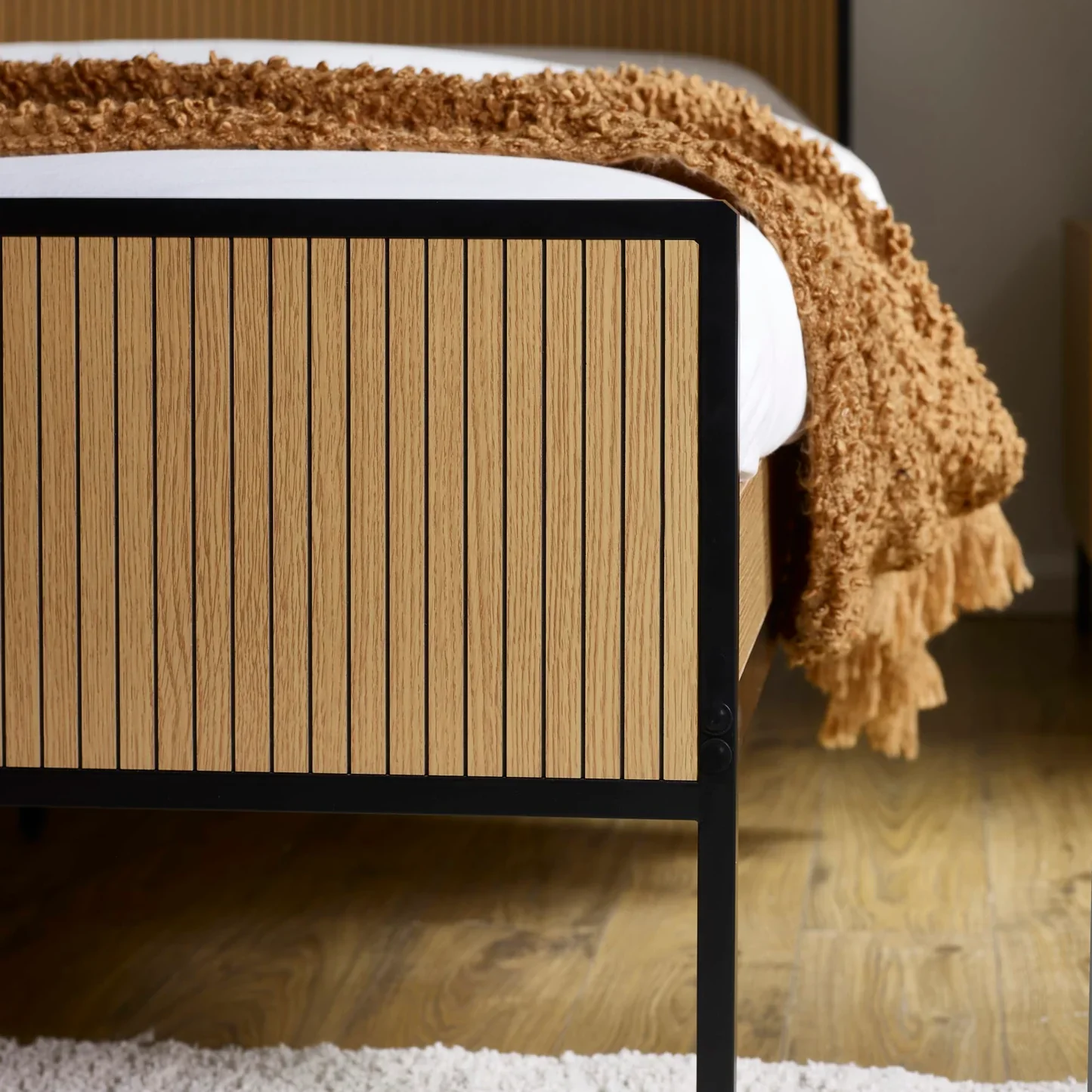 Sia Wooden Bed - Image 5