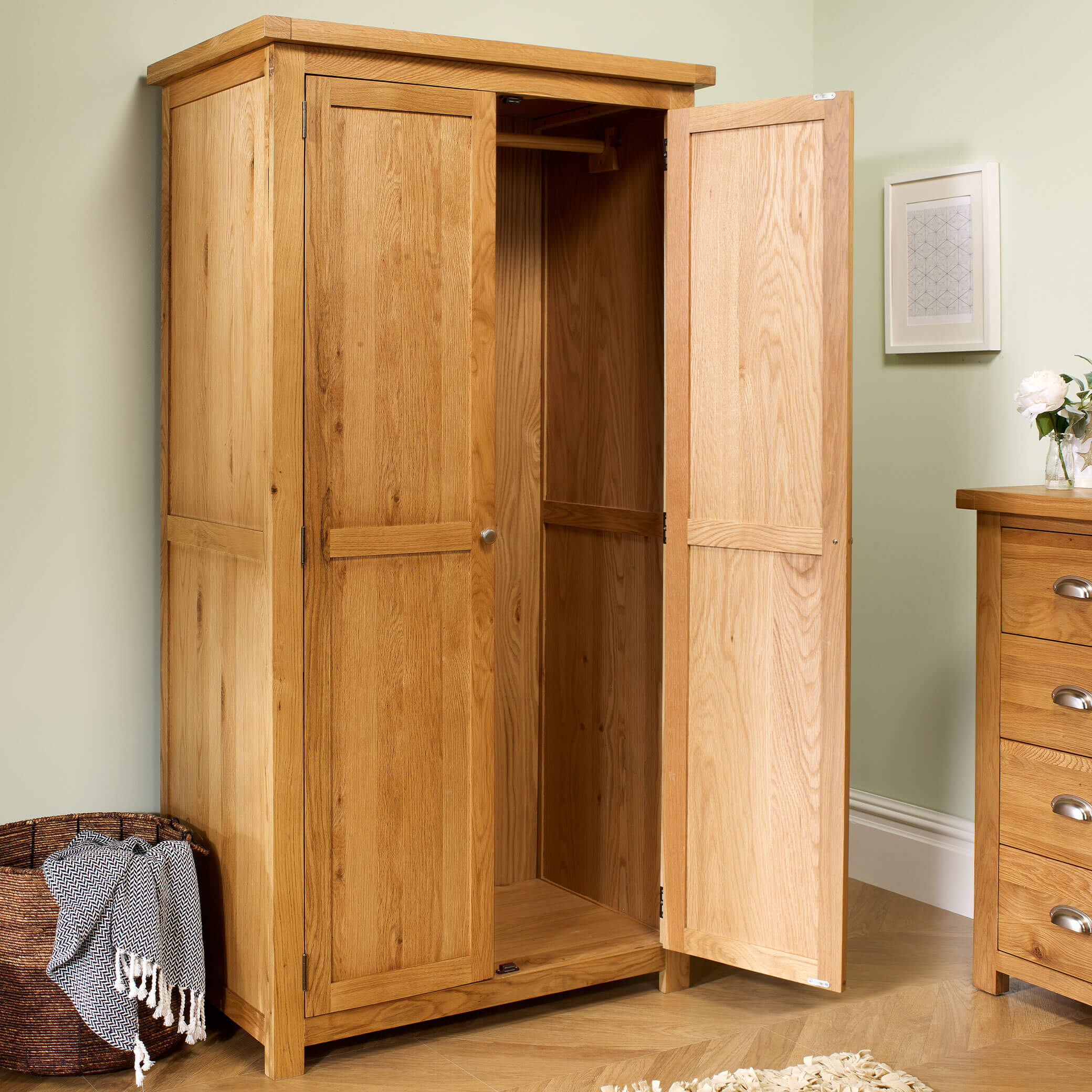 Woburn Oak 2 Door Wardrobe - Image 2