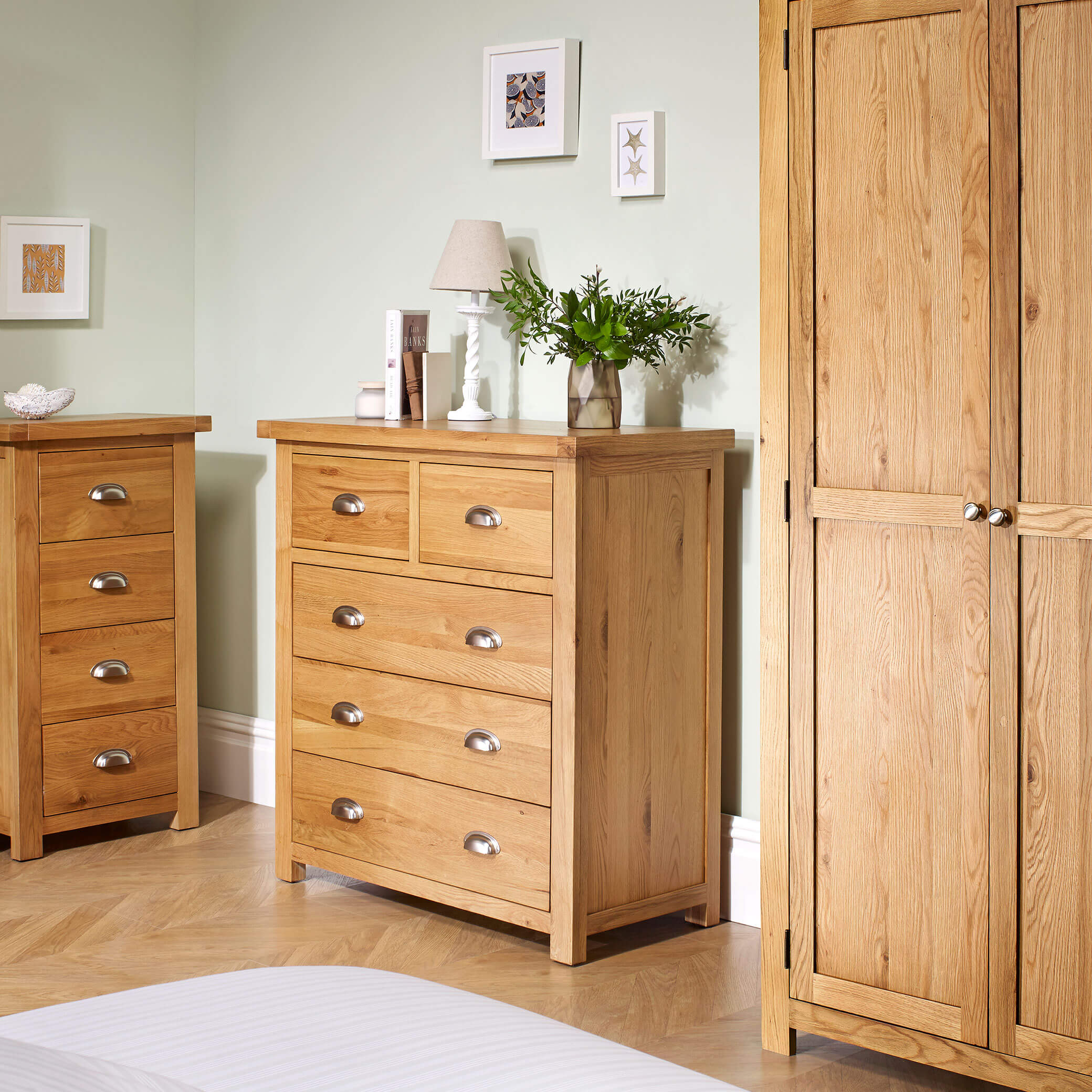Woburn Oak 3 + 2 Chest - Image 3