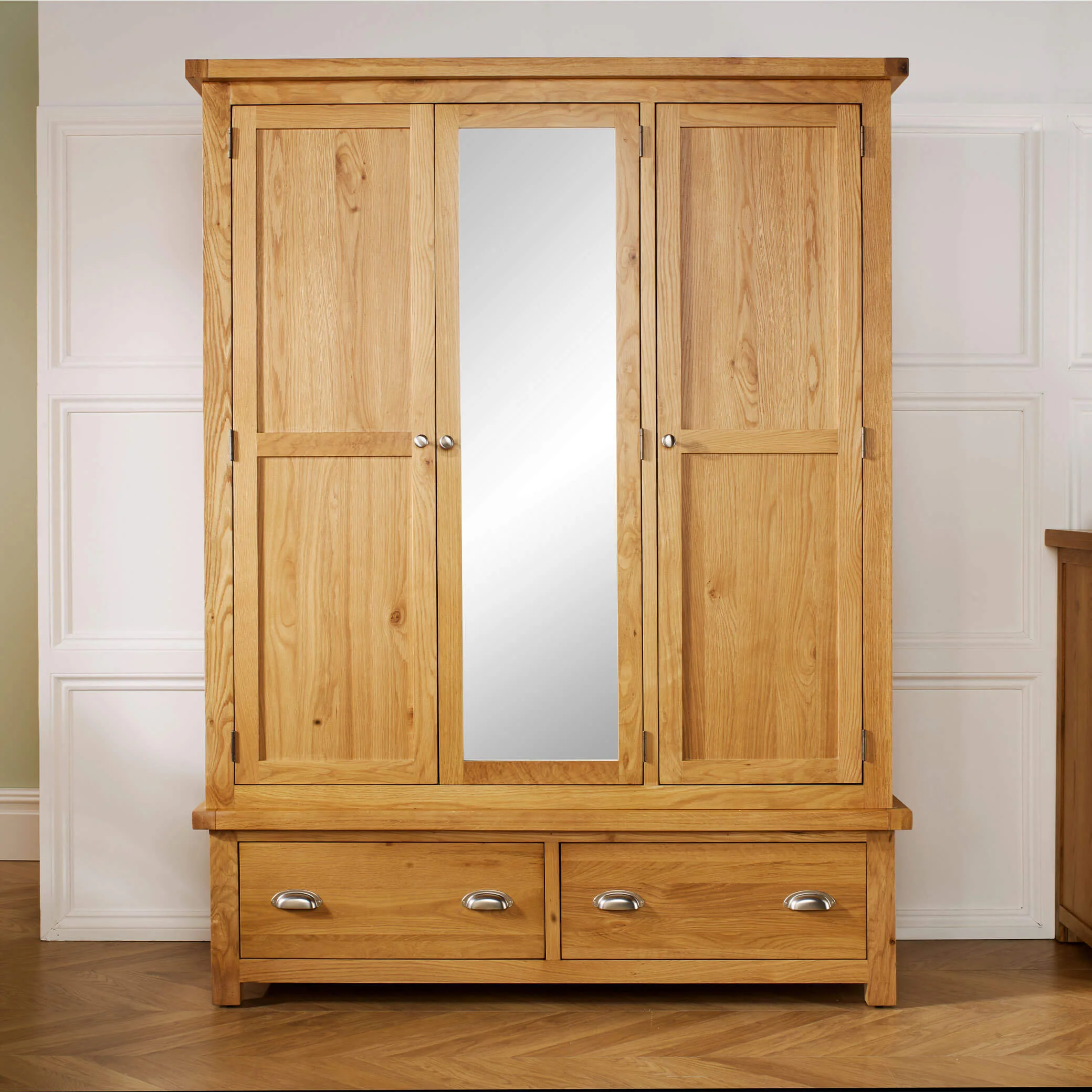 Woburn Oak 3 Door 2 Drawer Wardrobe - Image 3