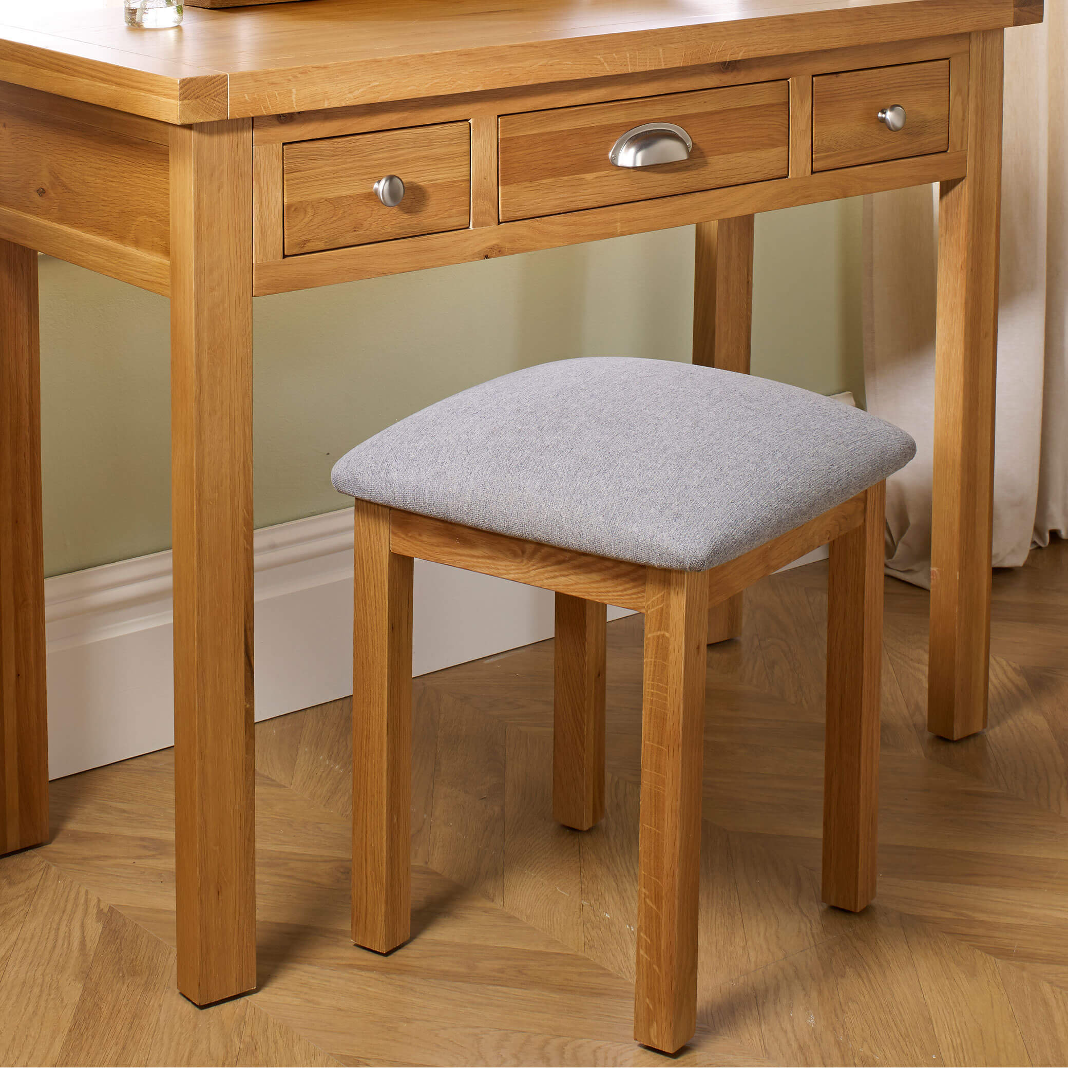 Woburn Oak Stool - Image 3