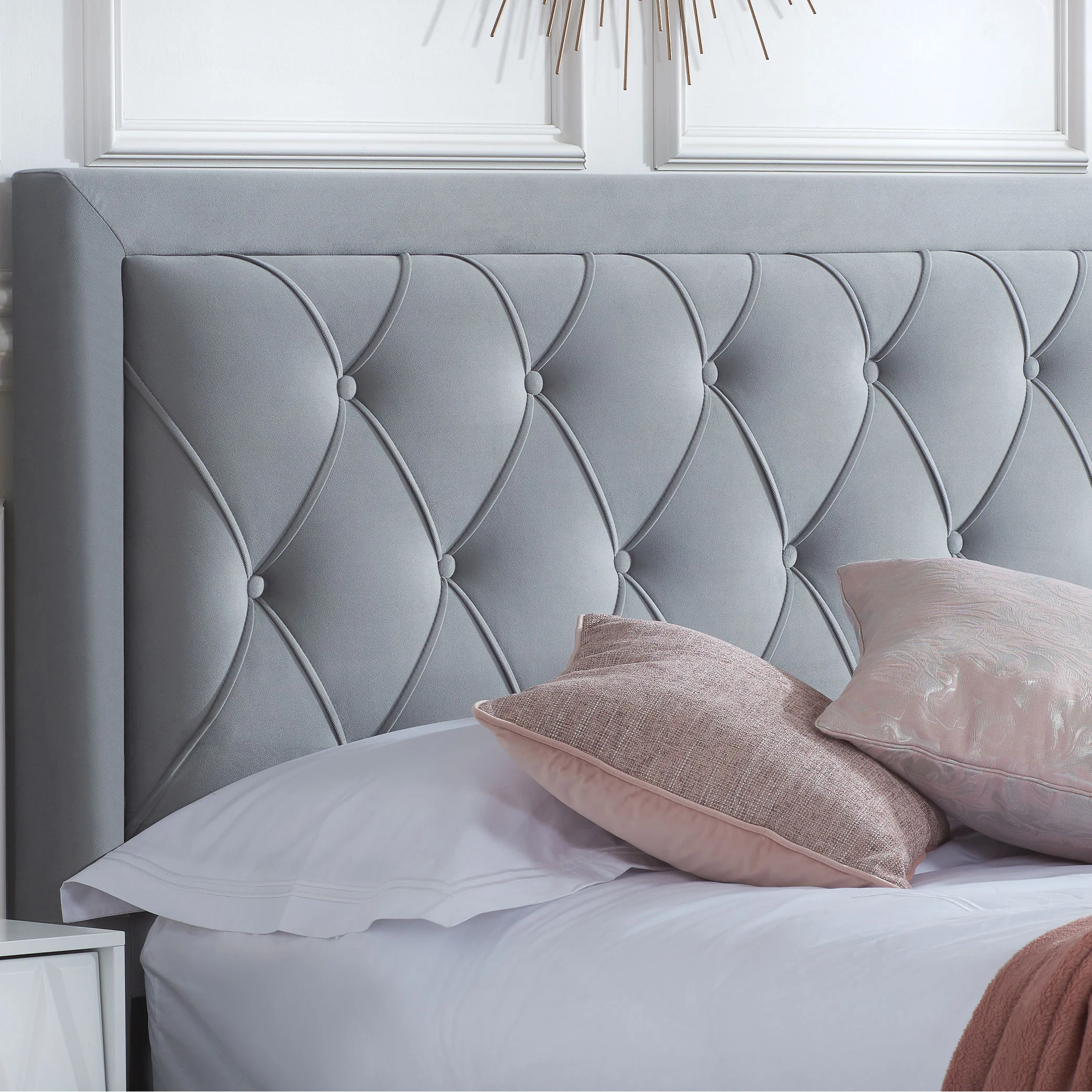 Woodbury Grey Fabric Bed - Image 3